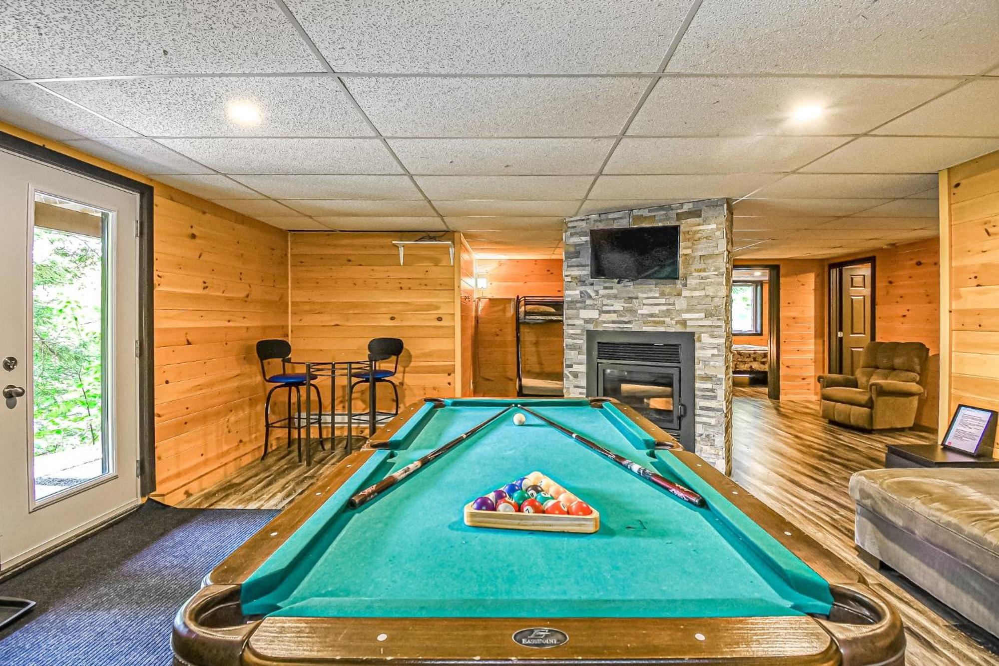 Brown Bear Lodge Brownsburg エクステリア 写真